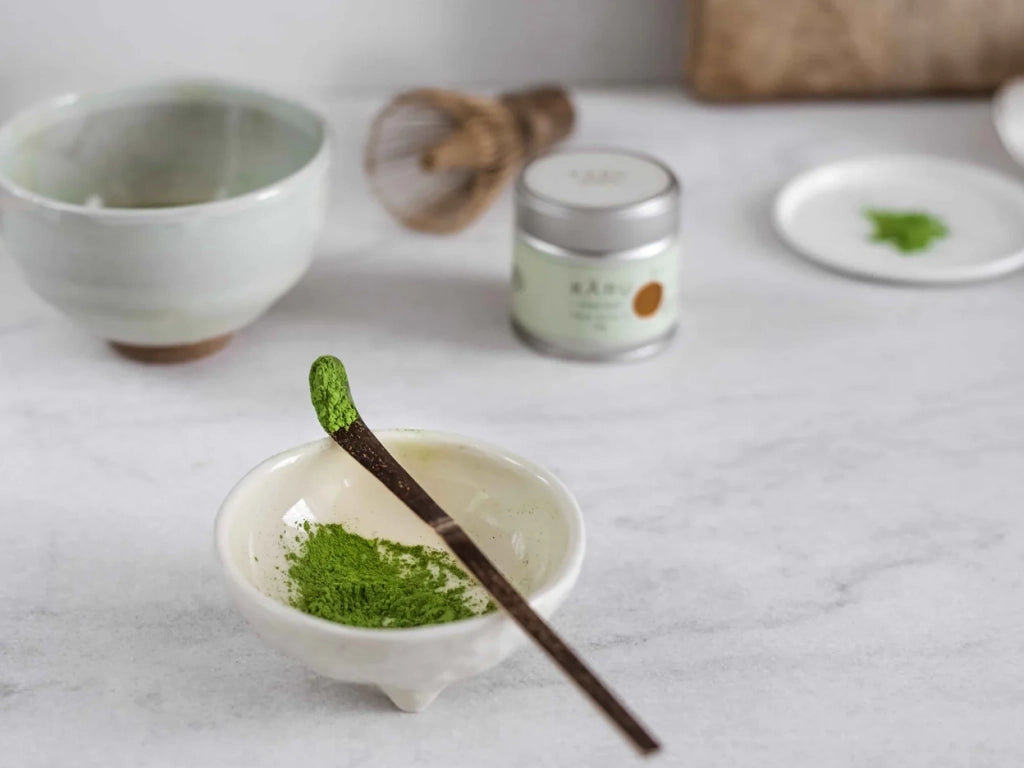 Teeschale-Besen-Löffel-Matchadose