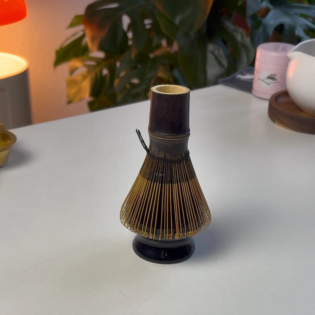 Chasen auf Besenhalter aufsetzen